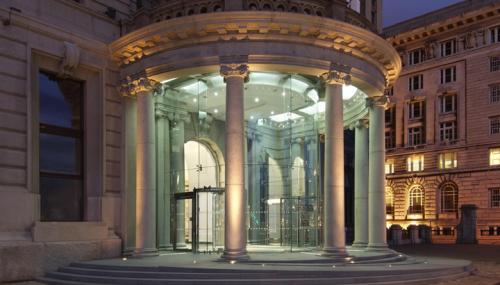 Commercial Glazing - Liver building entrance 